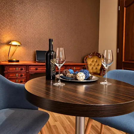 Hubert Galeri Bed & Breakfast