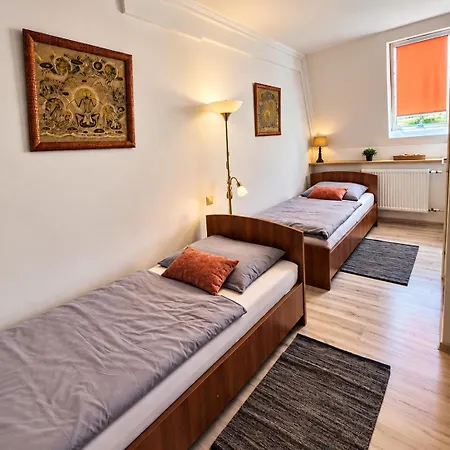 Hubert Galeri 3* Komárno